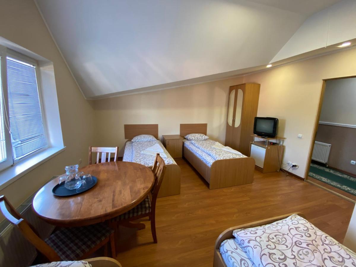Ковчег Hotel แชร์นิฟซี ภายนอก รูปภาพ